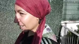 فتاة تركية تخون زوجها من أجل فعل إباحي قوي مع قضيب أسود كبير