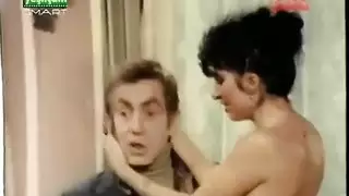 اضغط تشغيل لرؤيتها تمتلئ بالقذف الداخلي