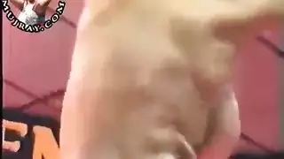 تعري عام: رقص عاري لفتاة عربية يتحول لشرجي