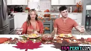 زوجة الأب ذات الصدر الكبير أرماني بلاك تُحشى بالكامل من قبل ربيبها