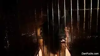 حفلة هالوين الجنسية: الأصدقاء يذوبون في جنس جماعي ساخن