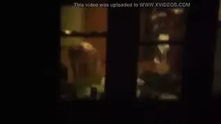 تجربة أداء على الأريكة: تتظاهر بالهزات الجنسية للكاميرا