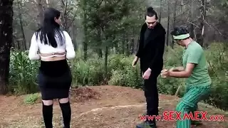 نيك امه في الغابة وهي تسمع كلام الساحر