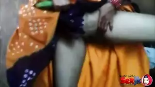 بنات صغيره بتمارس نفسها من الكاميرا بتعيش وتتكلم