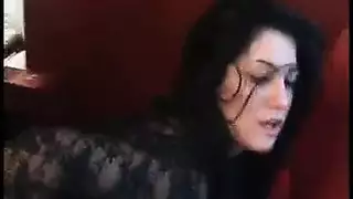 علاقة جنسية جماعية لمراهقات شقراوات تتضمن لعبة قدم سحاقية ساخنة