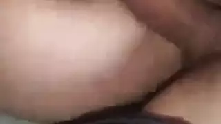لاتينية حسناء تمص بعمق وتتلقى القذف داخل فمها