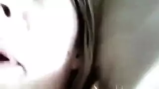 جنس صريح: شقراء وقضيب أسود كبير مع مؤدٍ موهوب