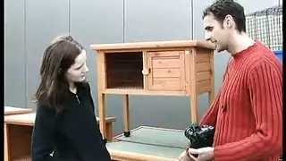 غنيمه وهي عالقه في غساله