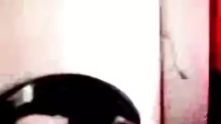 زوج عربي ينيك كس زوجته المبلل بينما تمص خصيتيه بعد النشوة