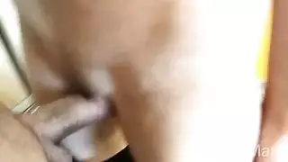 أم ساخنة تمارس الجنس مع أفضل صديق لابنها في مشهد إباحي مثير