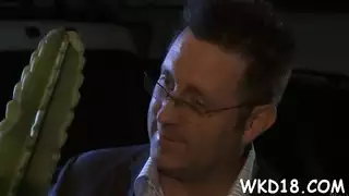 انفجار على الوجه بعد مص عميق وجنس خشن