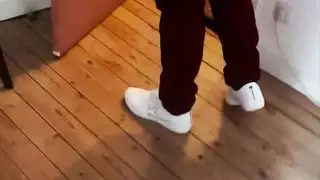 لاتينا انسحاب كريمي من الشرج في الإباحية