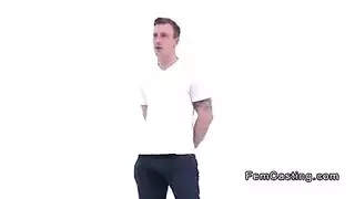 يرضع بزازيها