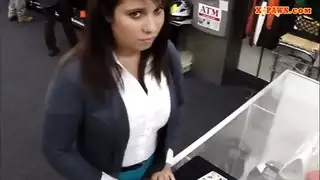 حامل ومثيرة: جلسة سكس قوية مع الشقيق