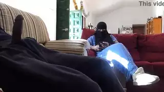 خيال جنسي صريح: الزوجة التركية تريد ذلك القضيب الأسود العملاق من صديقه