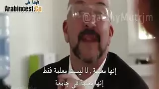 العمة بريتني كبيرة الثدي تُضاجَع بقوة في فيلم ثلاثي إكس إكس إكس