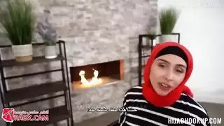 مغامرة إباحية محجبة: مشهد إيلاج مزدوج