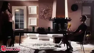 سكس صريح فاخر: فرج مراهقة يُدك بقضيب حصان