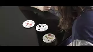 إخماد نار كسها الساخن بقضيب عميق وقوي