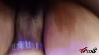 لا يكفي أبدًا: إلهة عاجية ذات كس عريض تتوق للمزيد من القضيب