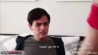 ابن خائن يحصل على فرجين: أمه وصديقتها