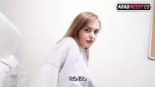 الأب الخافت يمارس الجنس العنيف على مؤخرة ابنته الطائشة