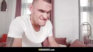 الإلهة المتوهجة يورجيليس كاريلو الحسية تتحول