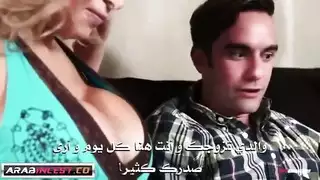 كس المرأة الأكبر سنًا الضيق الرطب في فيلم بورنو صريح