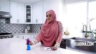 حياة الزوجة العربية السرية من الخطيئة والجنس الصريح