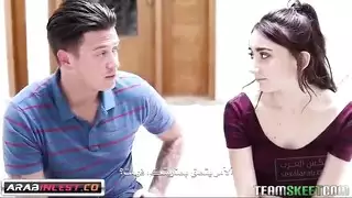 مراهقة ذات مؤخرة مستديرة مثالية تحب الجنس الشرجي والقاسي