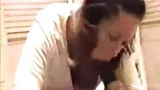 نيك الزوجة أمام طفلها