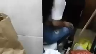 اعترافات الحمام: فم أختي الماهر
