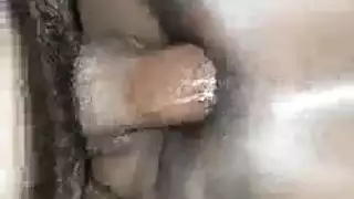 القذف على آلة سيبين: ملحق القضيب يجعلها تنزل بشدة