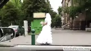 زوجة شقراء تمص القضيب وتحصل على قذف داخل المهبل