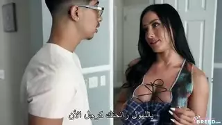 مترجمة milf الثرثارة تطلب نجوم إباحية طازجة من أجلك