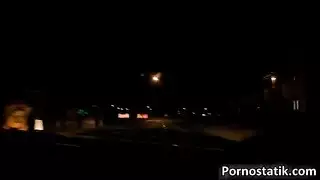 مساعدة زوجة الاب لتصبح نجمة مشهورة
