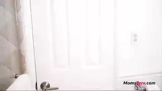 شهوة سحاقية: جلسة إباحية سرية لعائلة
