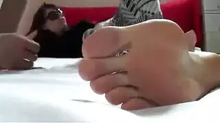 سدادة شرجية زجاجية تدفع العاهرة الآسيوية للهيجان في فيلم سولو إكس إكس إكس