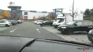 شقراء الفاسقة في القدم القدم اللعنة