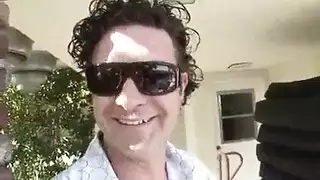 مص قضيب أكبر حلو حتى يتم تلقينها بقوة