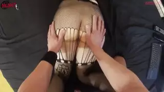 الاخ يطلب من اختو المساعدا في الجنس