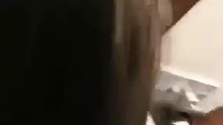جنس جماعي في الخارج: جنيفر وايت وفرقة من العاهرات ذوات الكعب تأخذ القضيب
