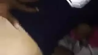 سكسي يركب فوقها بي وحش ضرب تبكي