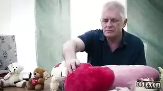 سكس تبول الفتيات الروسيات