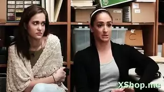 انتصاب الفجر مع امرأة عارية بالكامل تنتظر