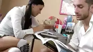 تونسي يرضع في بزول