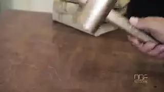 ينك في قاعة الانتضار