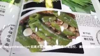 إيلاج ثلاثي غير متوقف مع فرخة مغرية