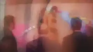 مزاد زوجة وقحة ينتهي بعملية ثنائية قاسية وفعل خشن