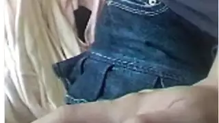 جلسة استمناء منفردة على صوت نشوتها